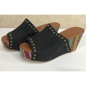 Quizzy Clog Vegan Man Made Size 6 Six Womens Shoes Embroidered